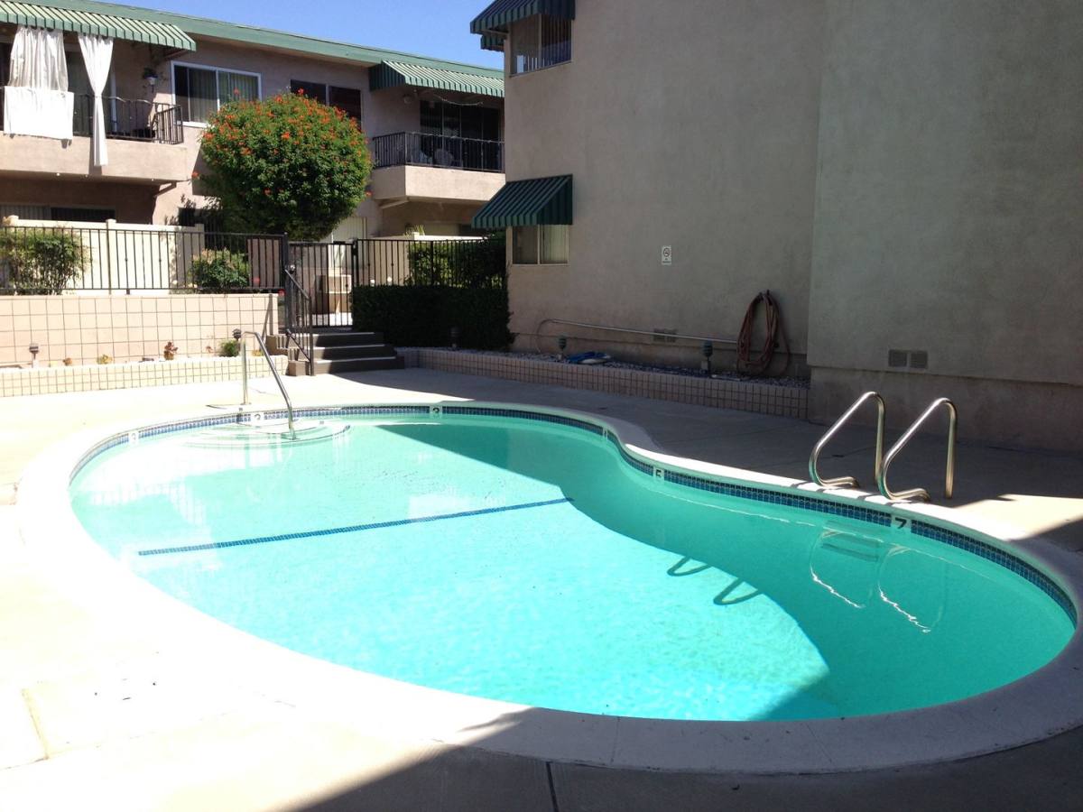Apartment for rent at 4533 Colbath Ave, Sherman Oaks, CA 91423