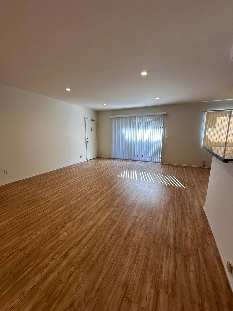 Apartment for rent at 4533 Colbath Ave, Sherman Oaks, CA 91423