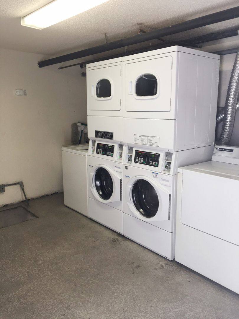 Apartment for rent at 4533 Colbath Ave, Sherman Oaks, CA 91423