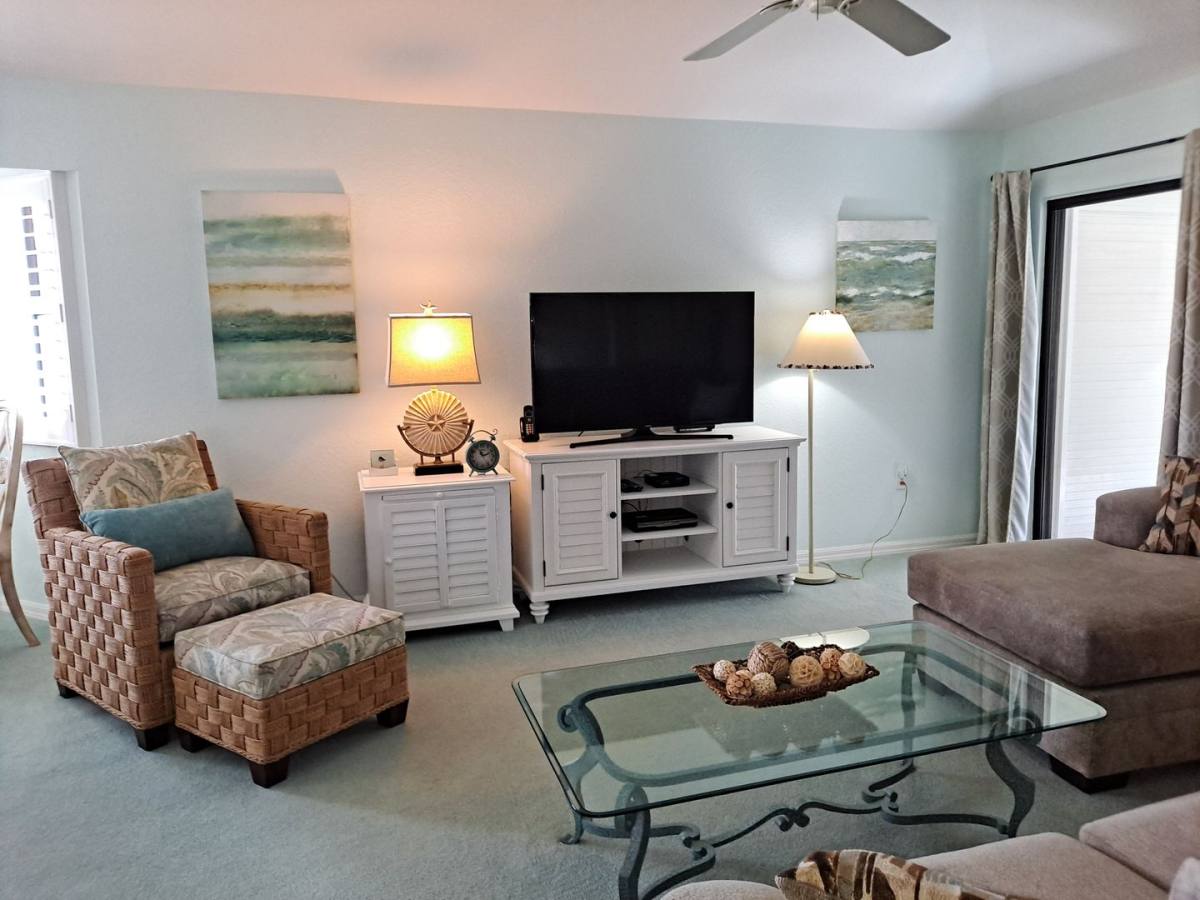 Apartment for rent at 451 Bouchelle Dr, New Smyrna Beach, FL 32169