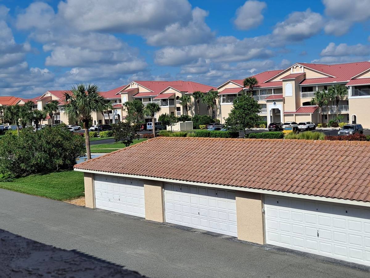 Apartment for rent at 451 Bouchelle Dr, New Smyrna Beach, FL 32169