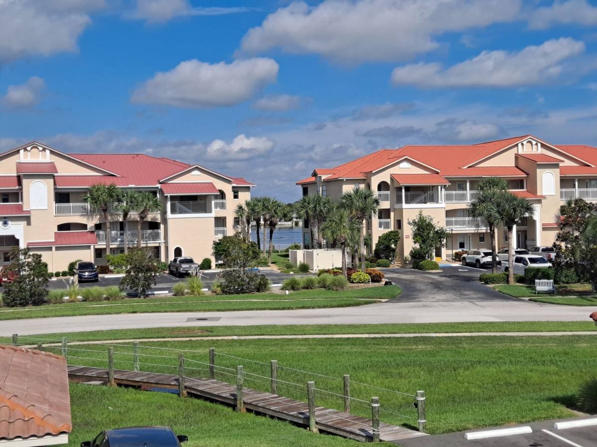 Apartment for rent at 451 Bouchelle Dr, New Smyrna Beach, FL 32169