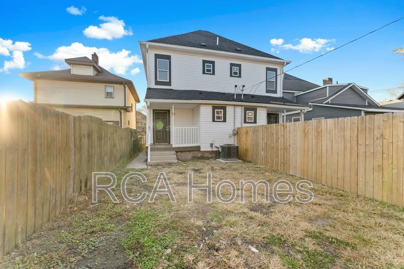 House for rent at 21 N Gray St, Indianapolis, IN 46201