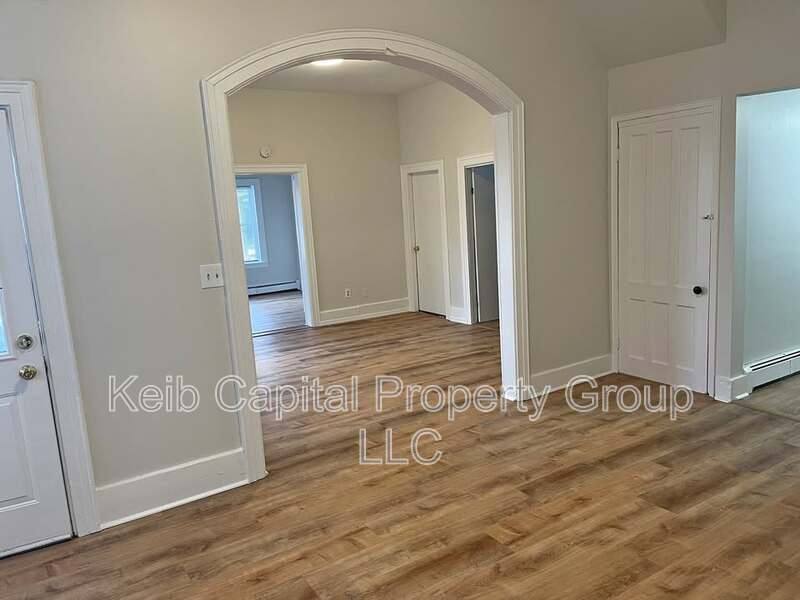 Apartment for rent at 7 Oak St #1, Glens Falls, NY 12801