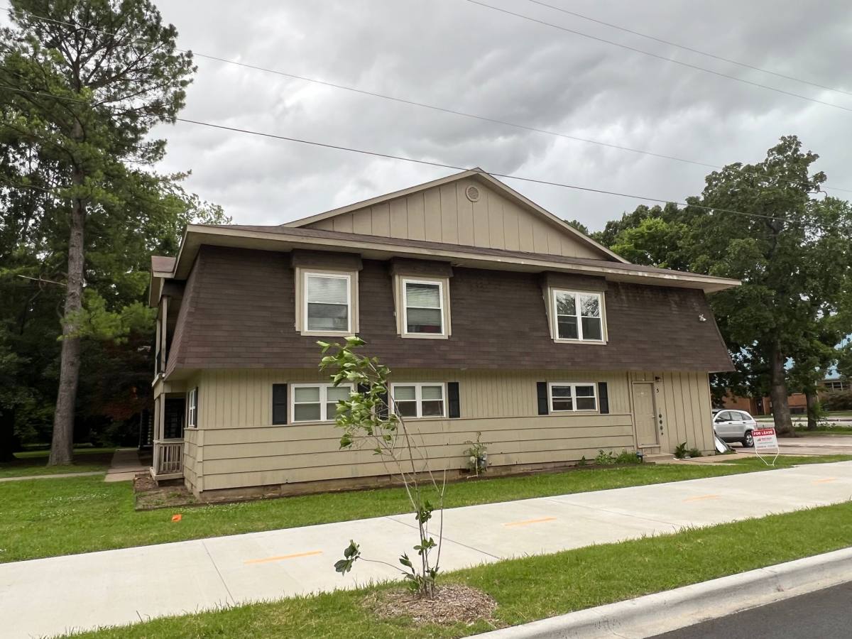 1641 N Oakland Ave, Fayetteville, AR 72703