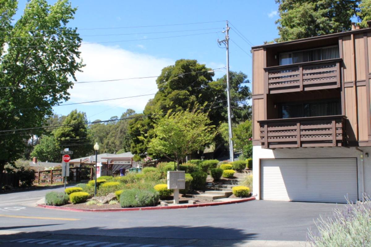 Townhouse for rent at 507 Chabre Court, El Sobrante, CA 94803