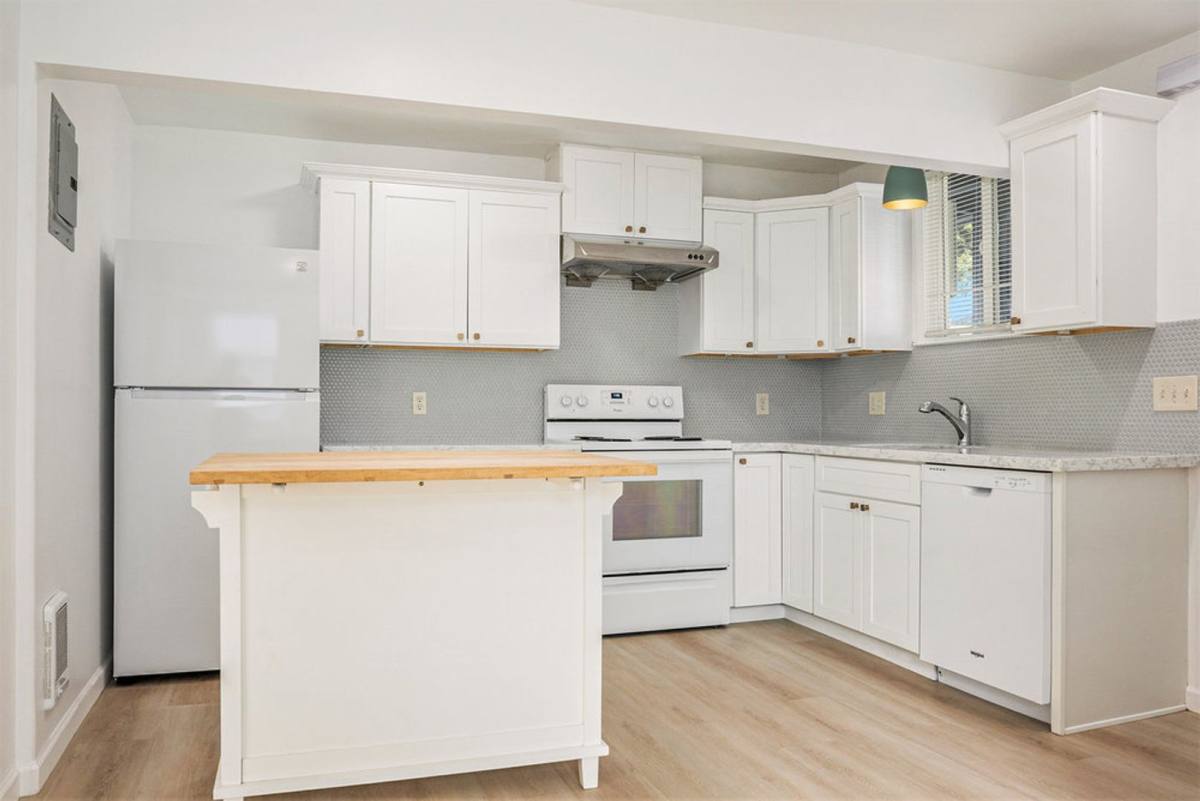 Apartment for rent at 765 Taylor Ave, Alameda, CA 94501