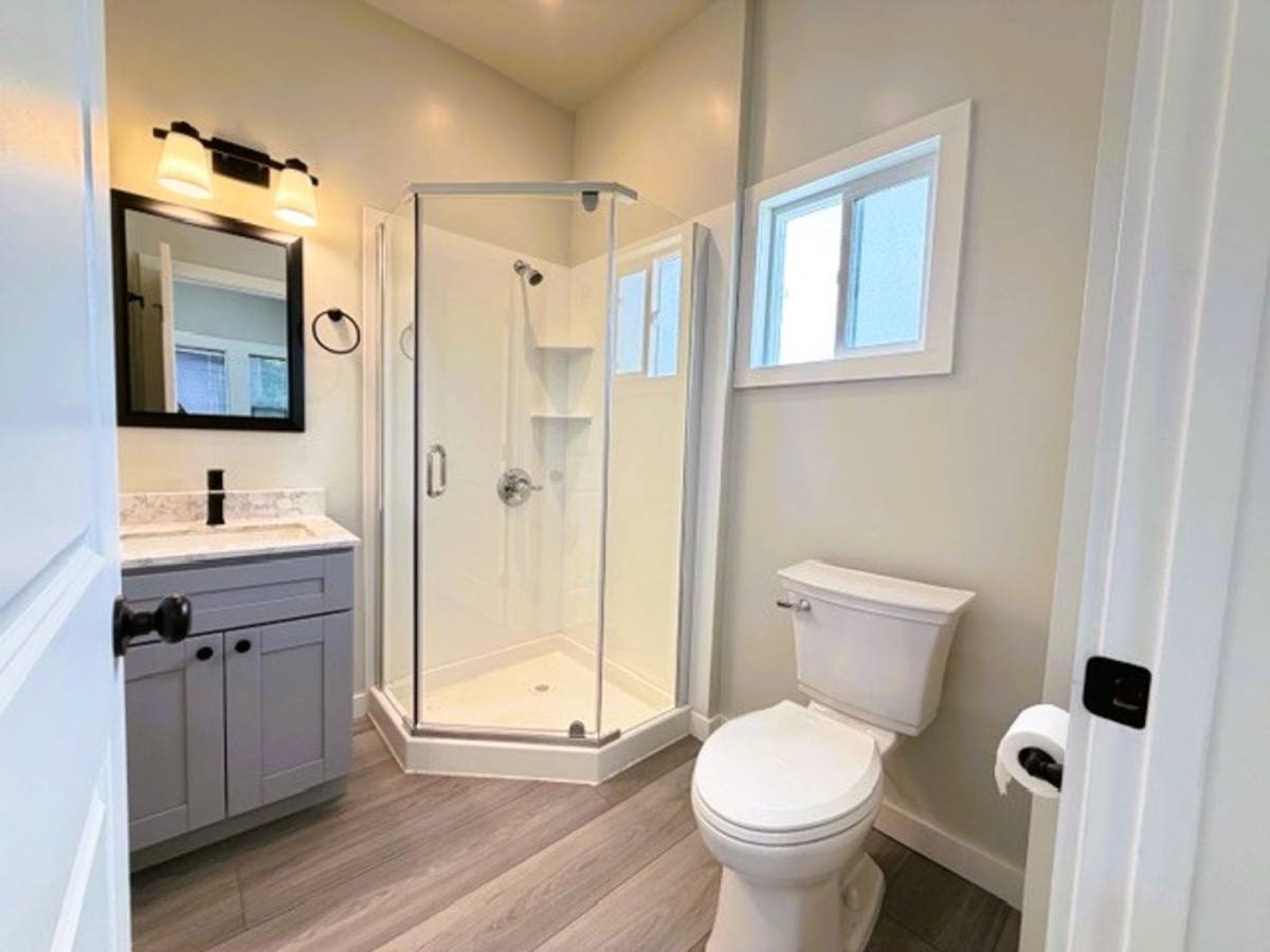 Apartment for rent at 507-513 International Blvd, Oakland, CA 94606