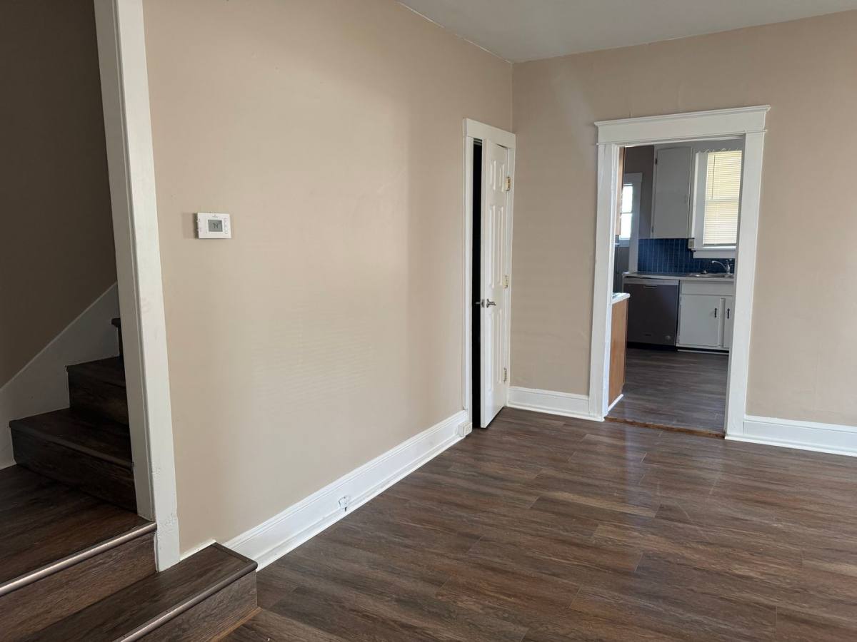 Apartment for rent at 823 Pine St, Hagerstown, MD 21740