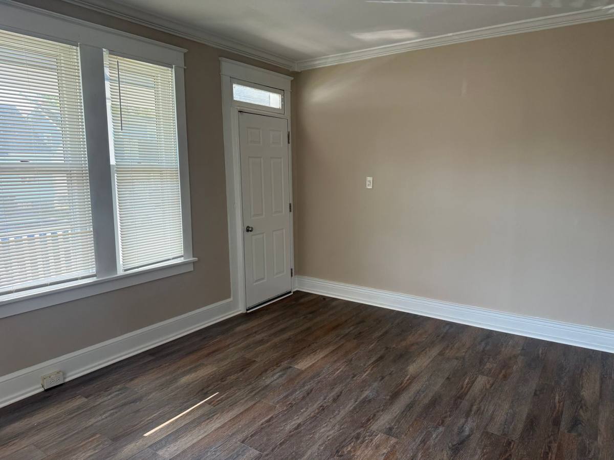 Apartment for rent at 823 Pine St, Hagerstown, MD 21740