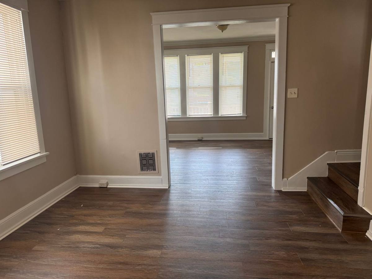 Apartment for rent at 823 Pine St, Hagerstown, MD 21740