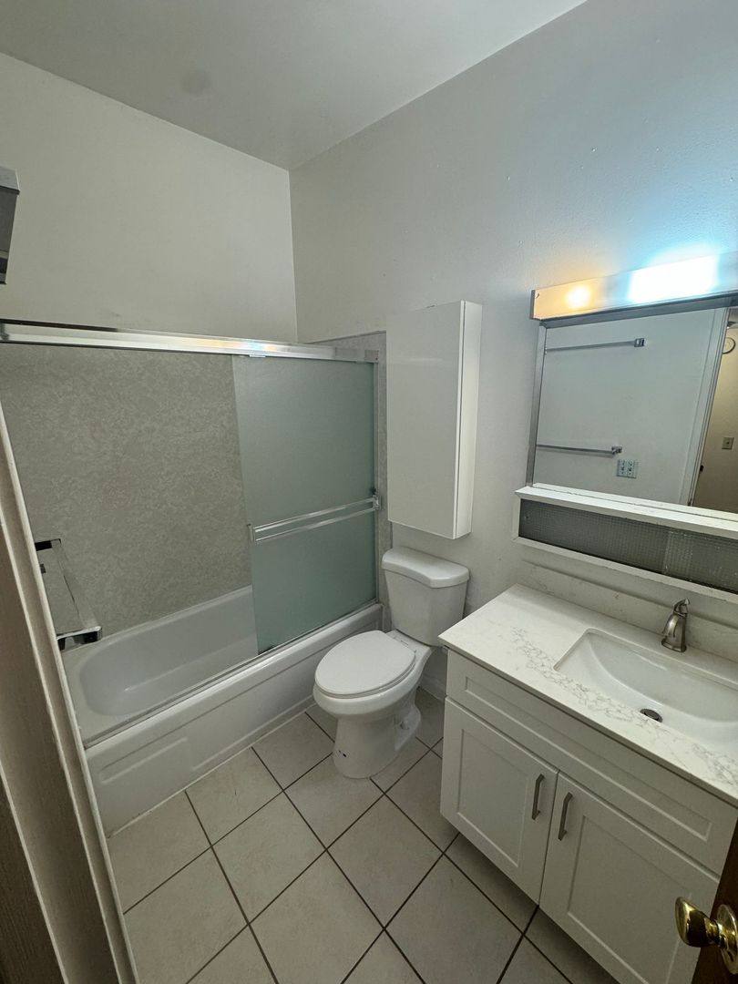 Apartment for rent at 1422 Drake Dr, Davis, CA 95616