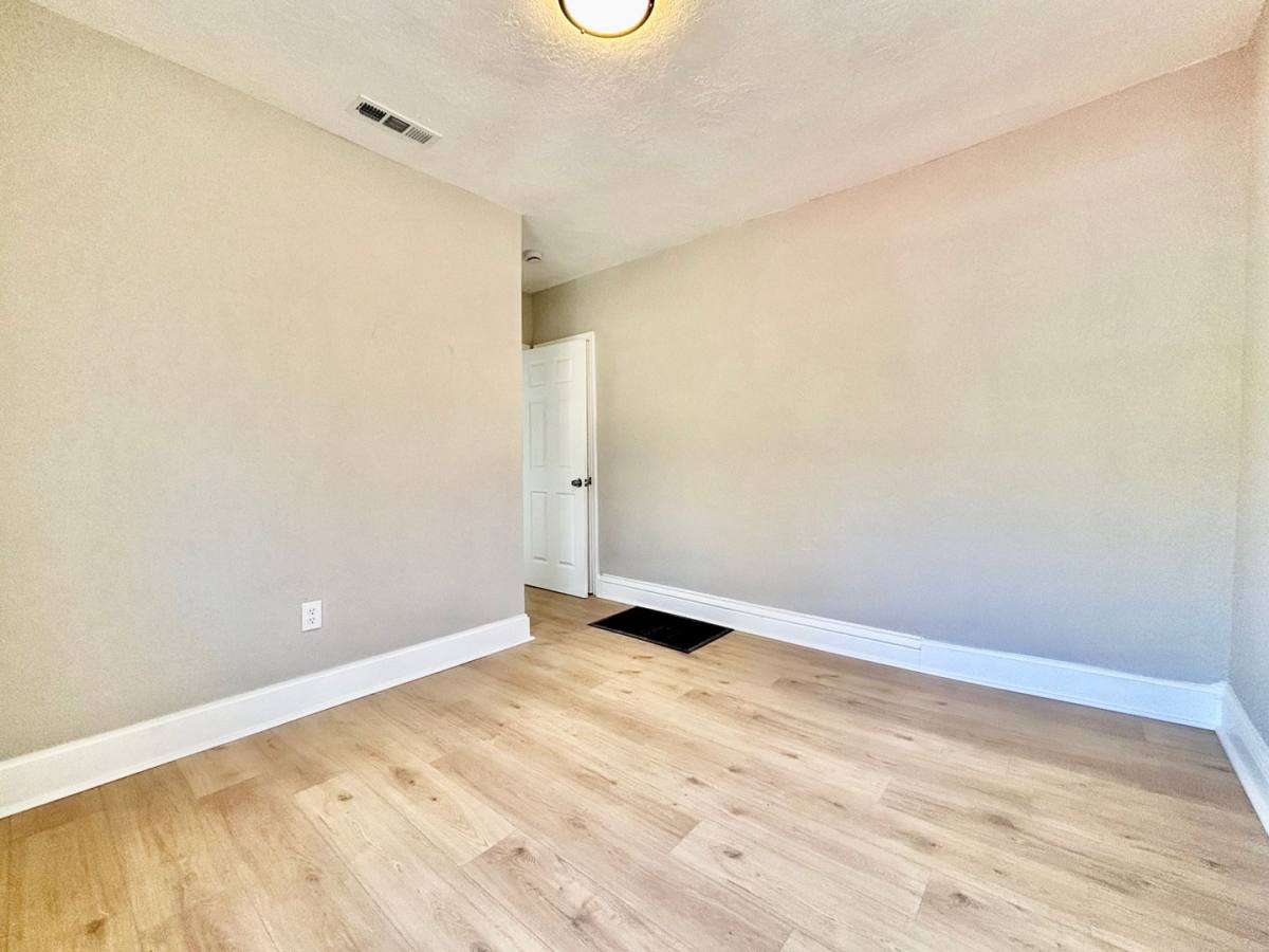 Apartment for rent at 3842-3844 Brooklyn Ave, Kansas City, MO 64109