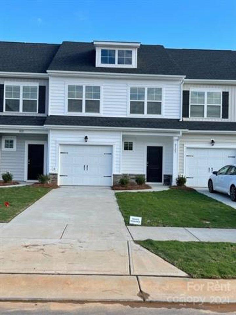 House for rent at 8139 Sheffield Dr, Terrell, NC 28682