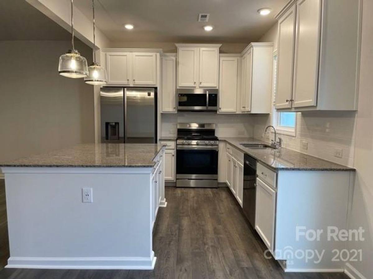 House for rent at 8139 Sheffield Dr, Terrell, NC 28682