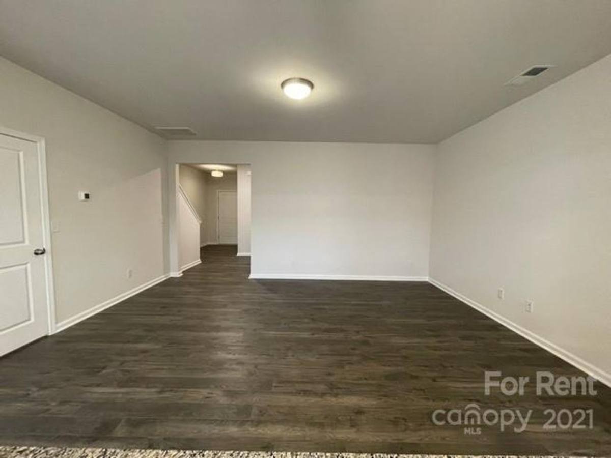 House for rent at 8139 Sheffield Dr, Terrell, NC 28682