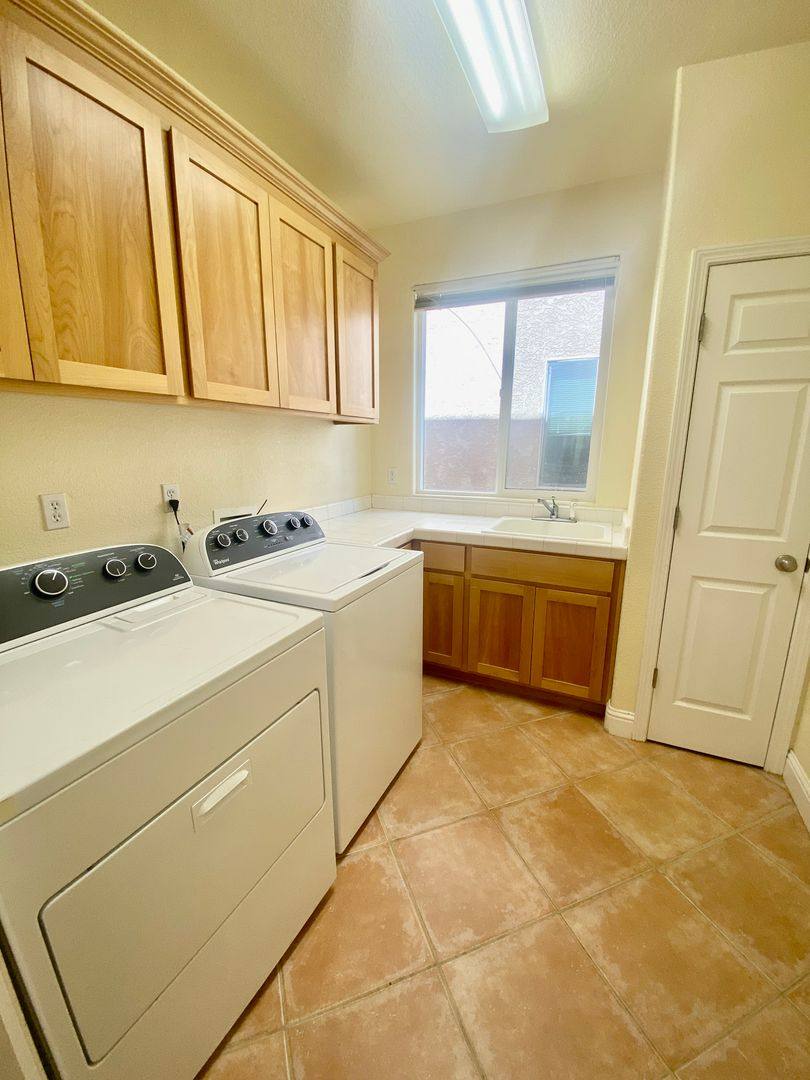 House for rent at 2319 Glacier Place, Davis, CA 95616