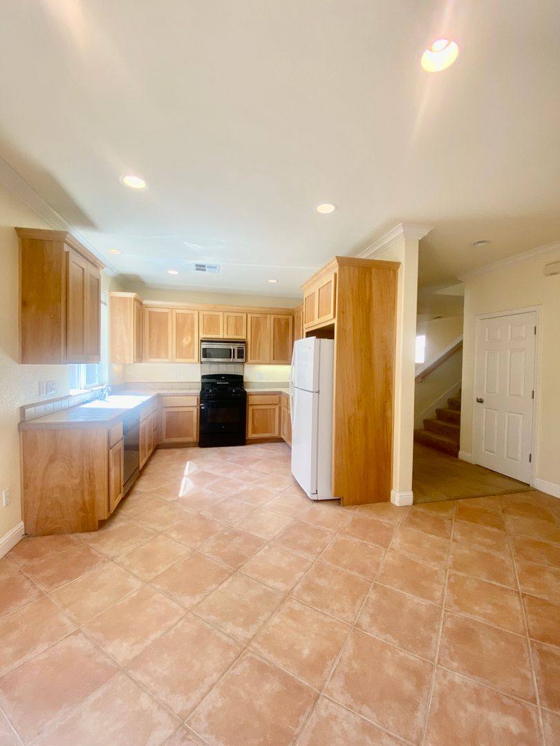 House for rent at 2319 Glacier Place, Davis, CA 95616