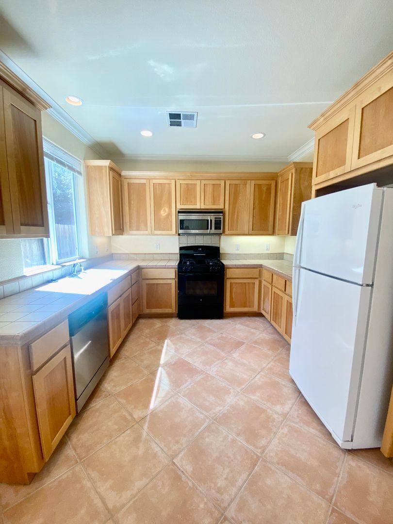 House for rent at 2319 Glacier Place, Davis, CA 95616