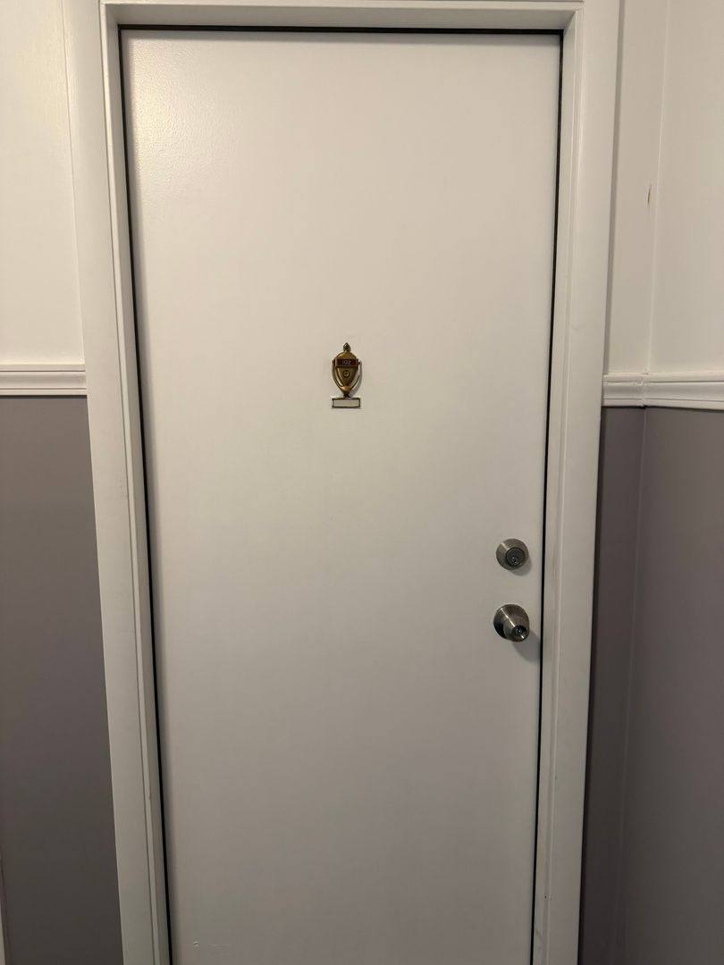 Apartment for rent at 304 N Carter St, Palatine, IL 60067