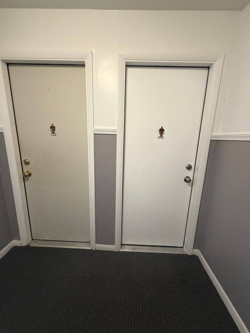 Apartment for rent at 304 N Carter St, Palatine, IL 60067