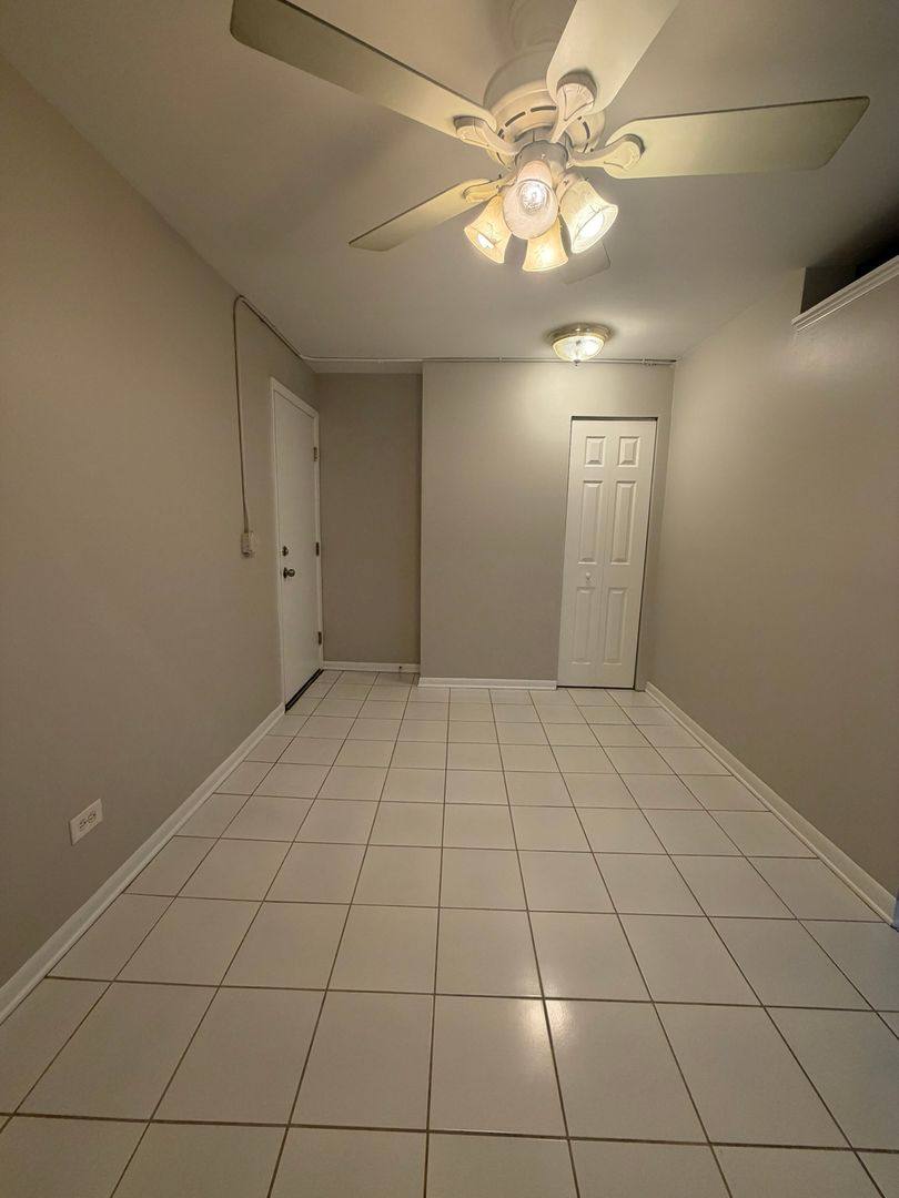 Apartment for rent at 304 N Carter St, Palatine, IL 60067