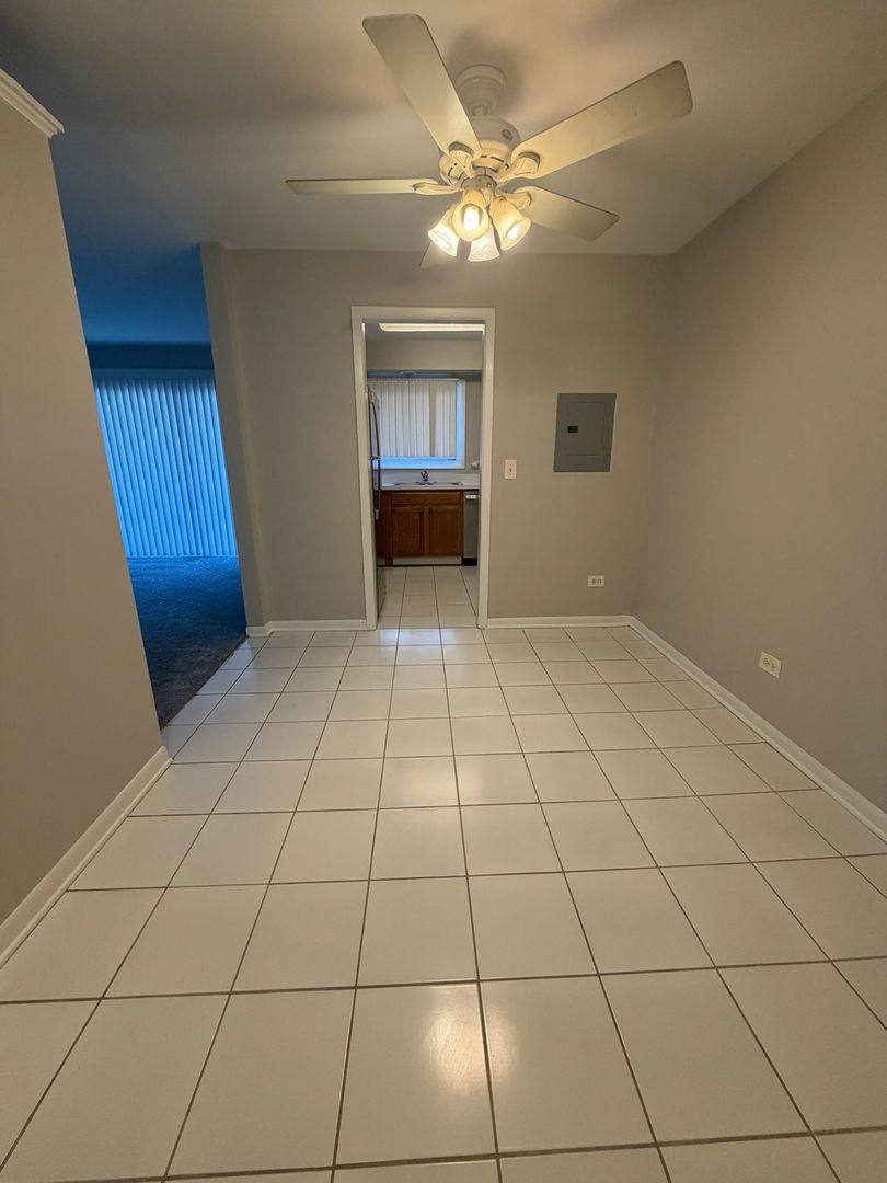 Apartment for rent at 304 N Carter St, Palatine, IL 60067