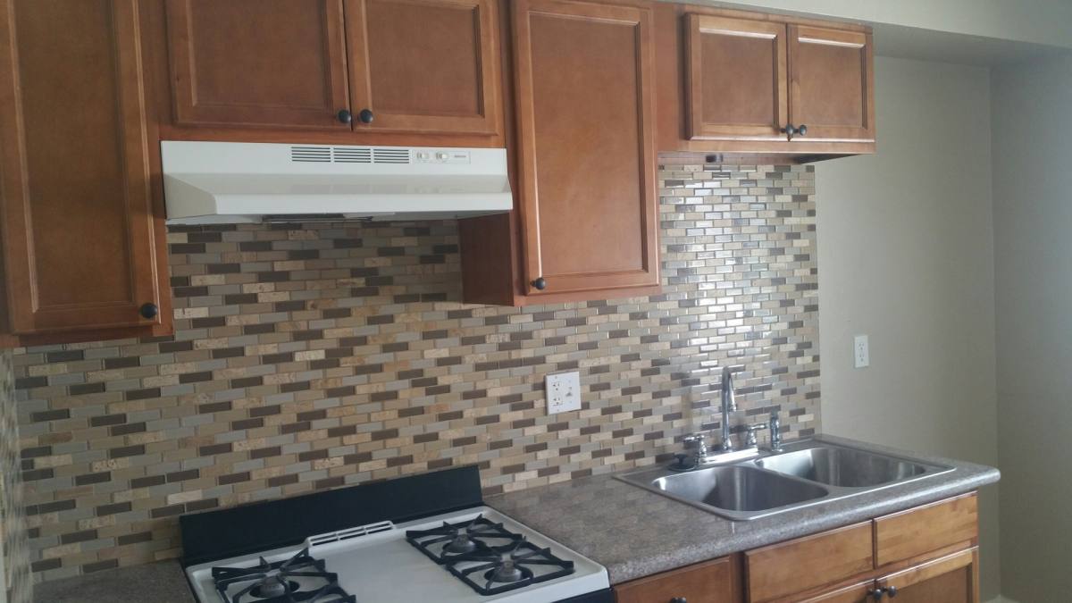 Apartment for rent at 13715 Cordary Ave, Hawthorne, CA 90250