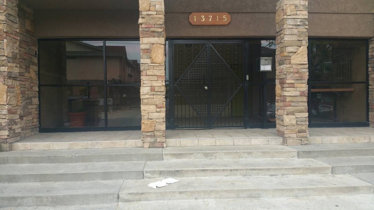 Apartment for rent at 13715 Cordary Ave, Hawthorne, CA 90250
