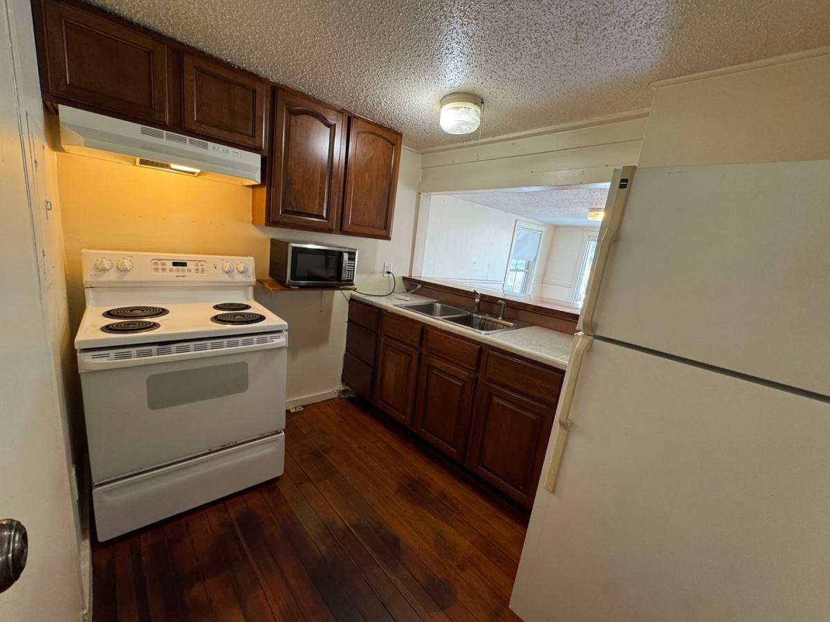 2 Valley St, Springfield, VT 05156
