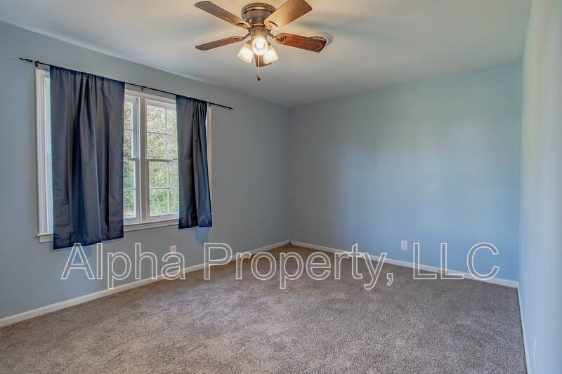 House for rent at 105 Shadecrest Dr, Mauldin, SC 29662