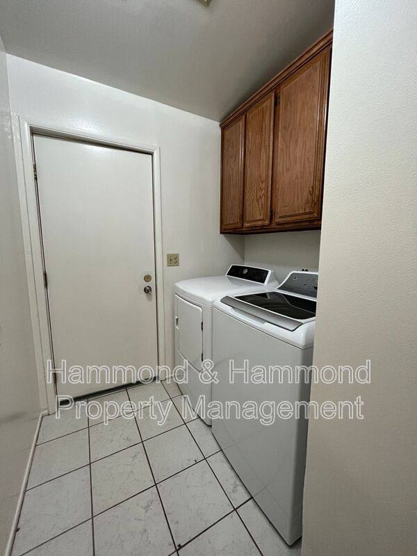 House for rent at 161 Heavenly Valley Rd, Newbury Park, CA 91320