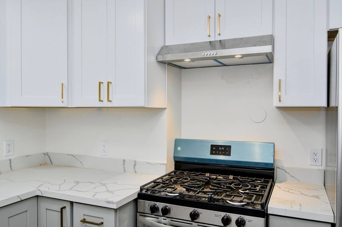 Apartment for rent at 95 N 8th St, San Jose, CA 95112