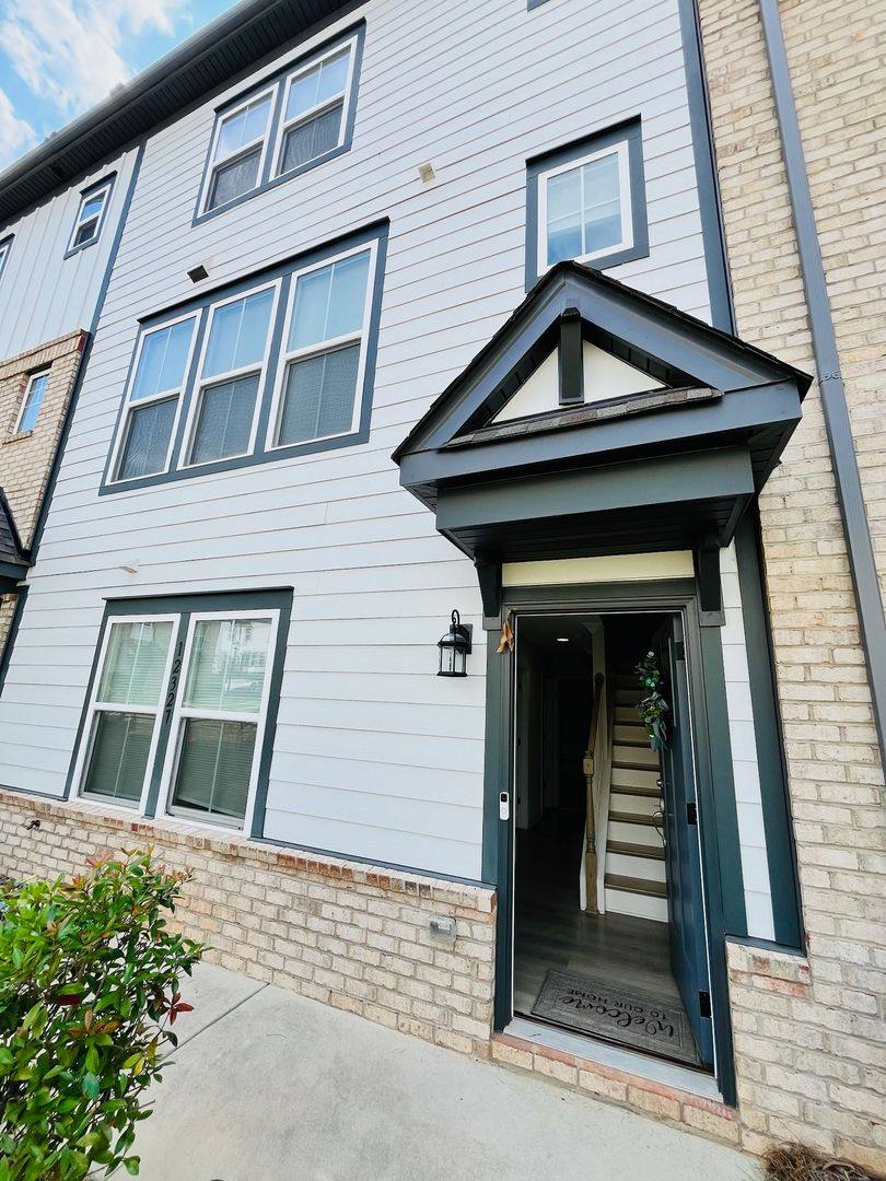 Townhouse for rent at 12327 Landry Renee Place, Charlotte, NC 28277