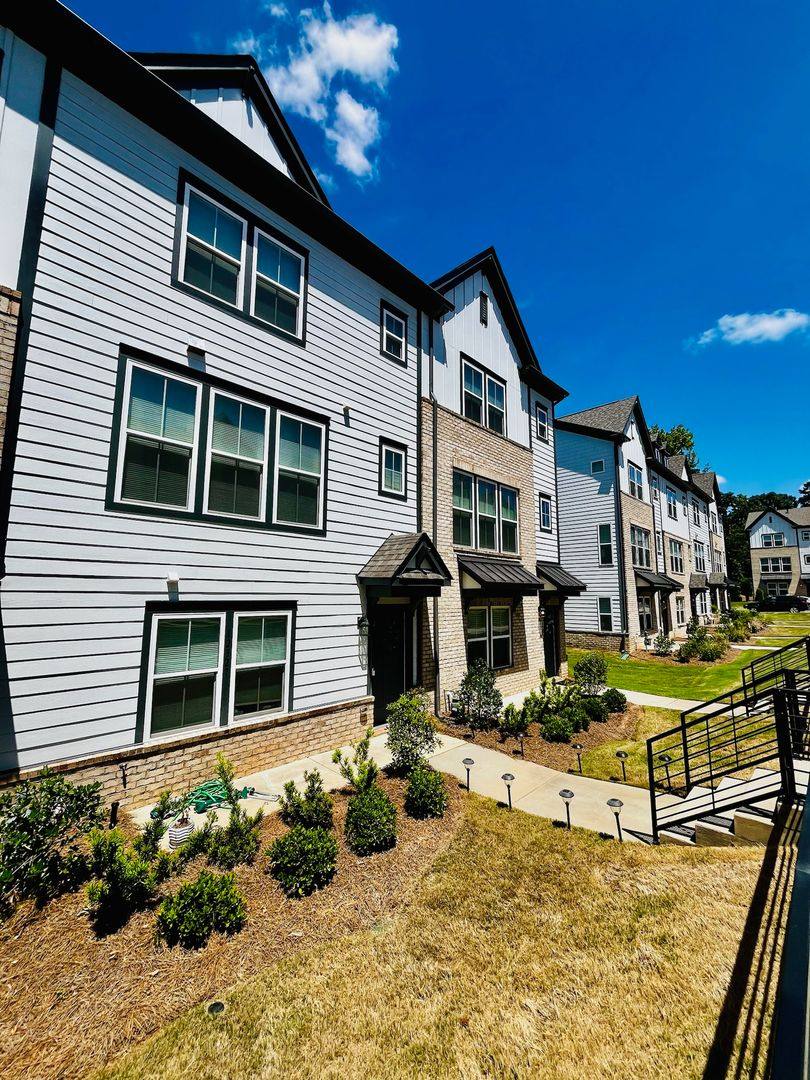 Townhouse for rent at 12327 Landry Renee Place, Charlotte, NC 28277