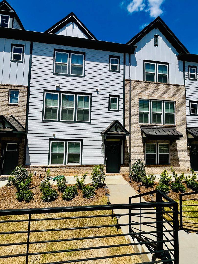 Townhouse for rent at 12327 Landry Renee Place, Charlotte, NC 28277