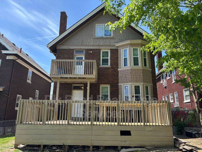 House for rent at 1026 Del Monte #1, Cincinnati, OH 45205