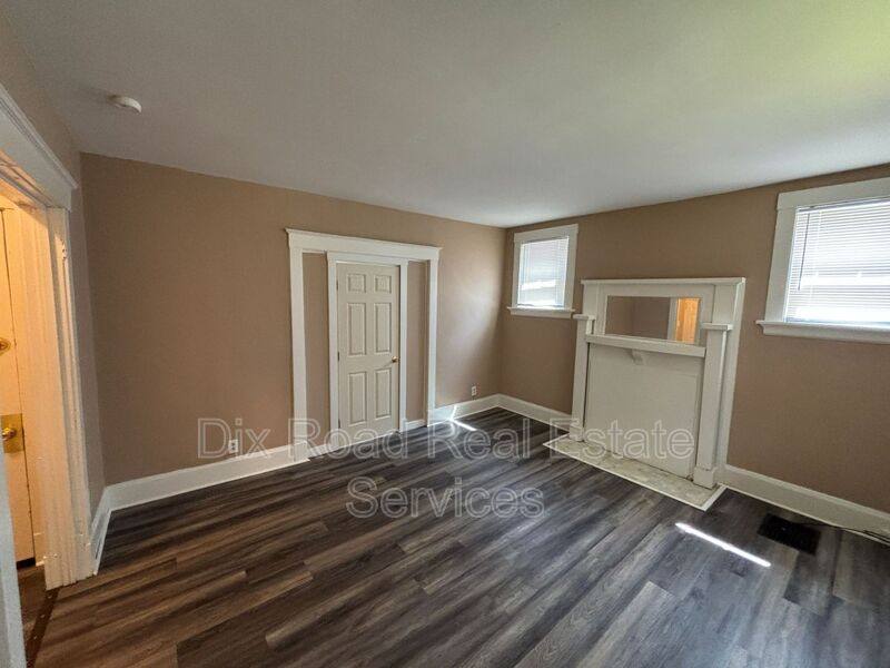 House for rent at 1026 Del Monte #1, Cincinnati, OH 45205