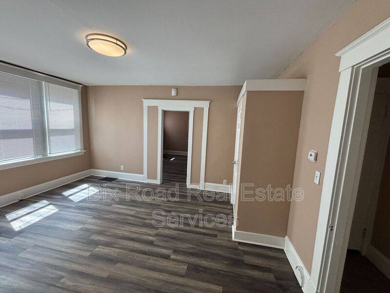 House for rent at 1026 Del Monte #1, Cincinnati, OH 45205