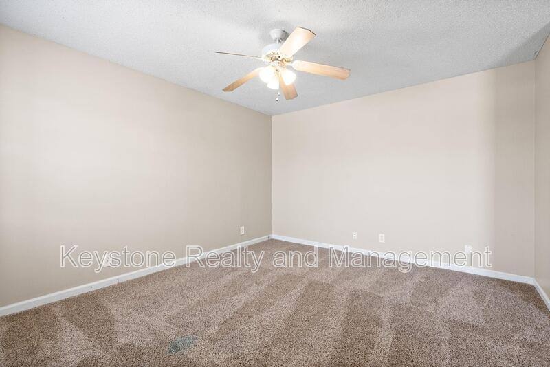Apartment for rent at 1375 Thompsonville Lane #49, Oak Grove, KY 42262