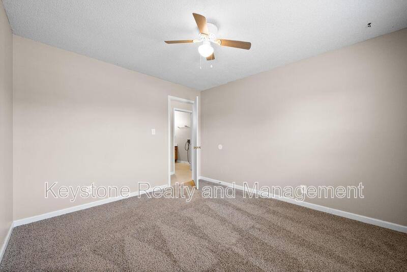 Apartment for rent at 1375 Thompsonville Lane #49, Oak Grove, KY 42262
