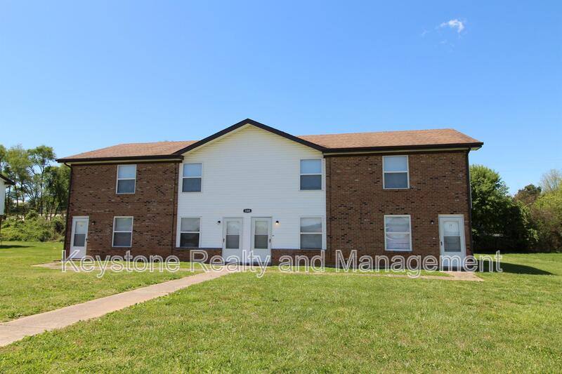 Townhouse for rent at 1088 Pembroke Oak Grove Rd #21, Oak Grove, KY 42262
