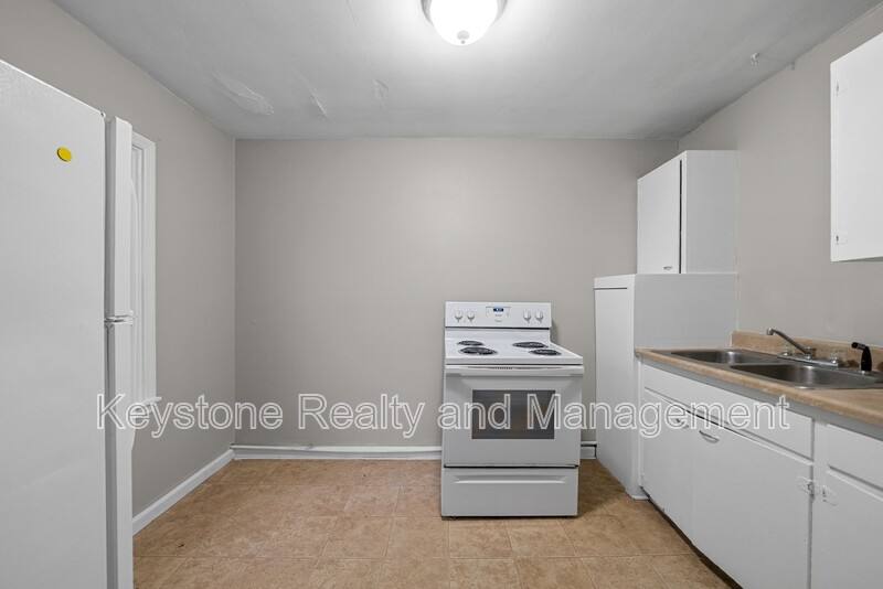 Apartment for rent at 1525 Ferrel St, Hopkinsville, KY 42240