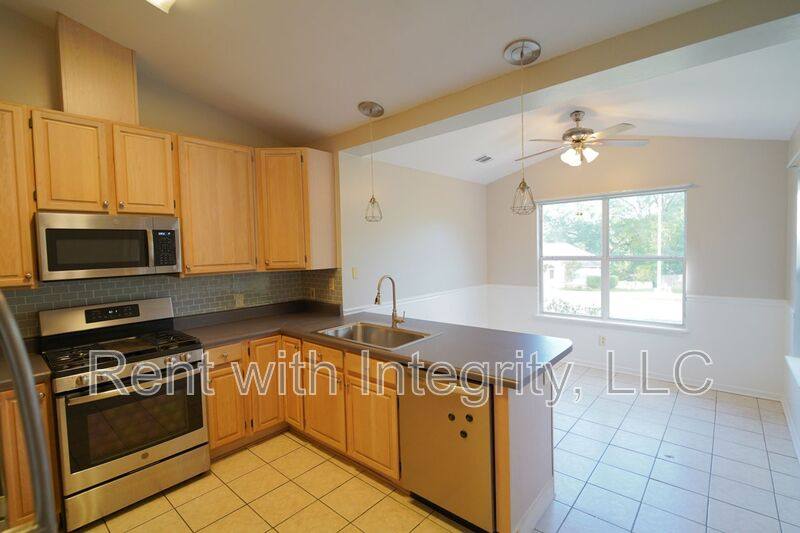 House for rent at 1908 Wagon Wheel Circle E, Tallahassee, FL 32317