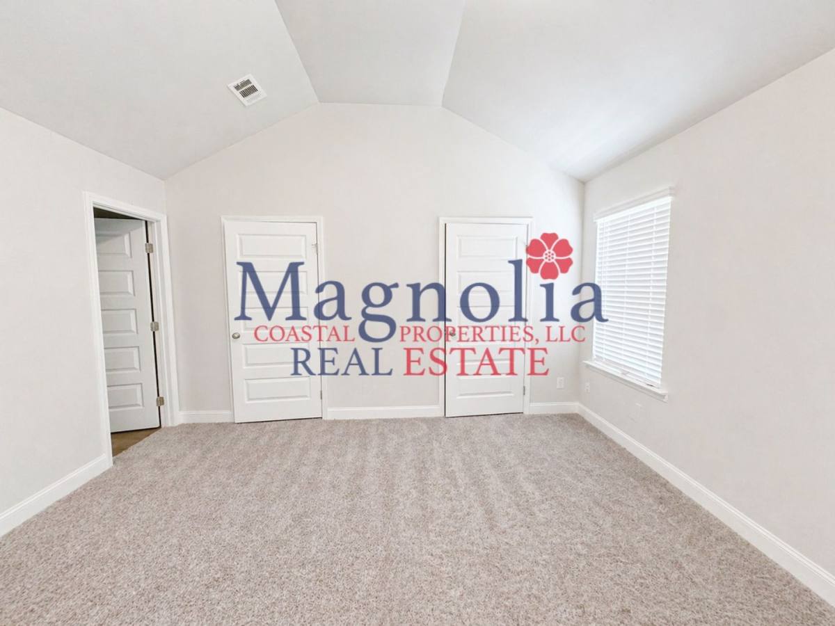 Townhouse for rent at 53 Dorsey Dr, Richmond Hill, GA 31324
