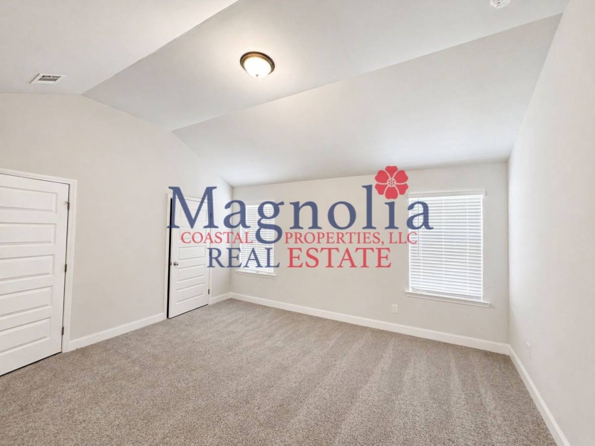 Townhouse for rent at 53 Dorsey Dr, Richmond Hill, GA 31324