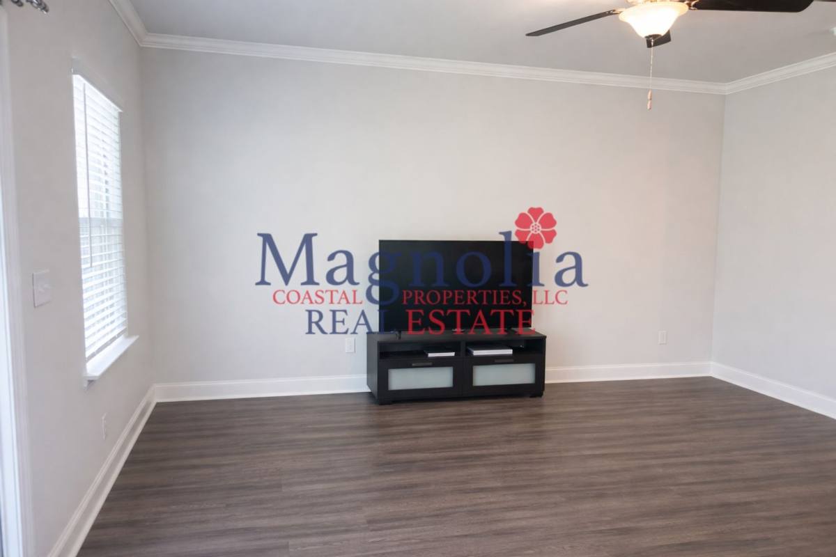 Townhouse for rent at 53 Dorsey Dr, Richmond Hill, GA 31324