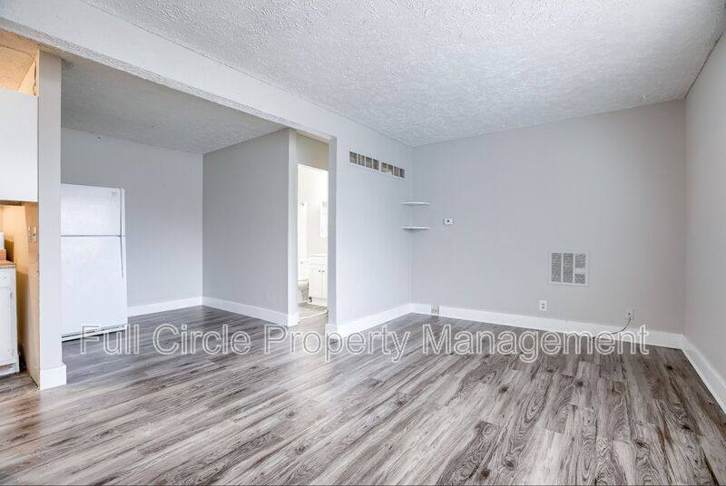 Apartment for rent at 1218 E St #9, Lincoln, NE 68508
