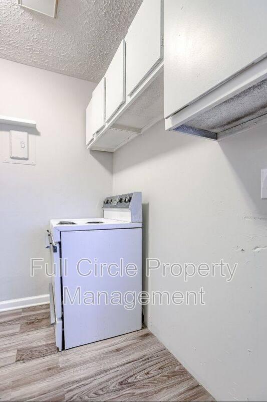 Apartment for rent at 1218 E St #9, Lincoln, NE 68508