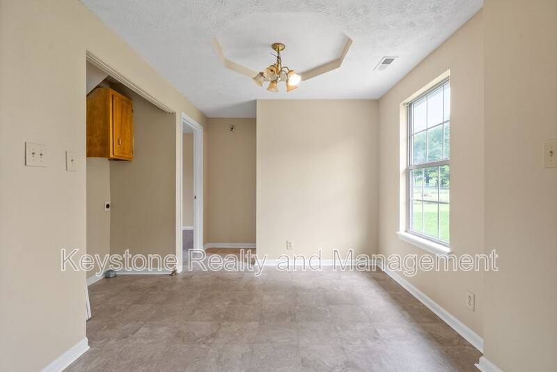 House for rent at 2080 Carneal Lane, Oak Grove, KY 42262